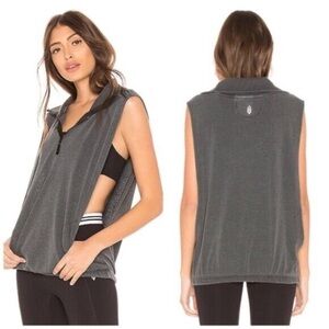 Free People Movement (Anthropologie) NWOT gray/blk MOVIN' ON Half-Zip Vest Small